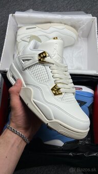Nike Air Jordan 4 Retro "Metallic Gold" - 8