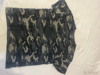 9 ks za 9 € spolu / pánske trička ako nove. - 8