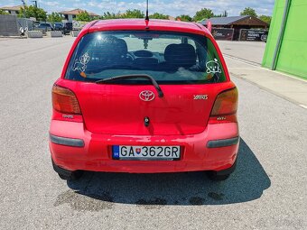 Toyota Yaris 1.0 VVT-I - 8