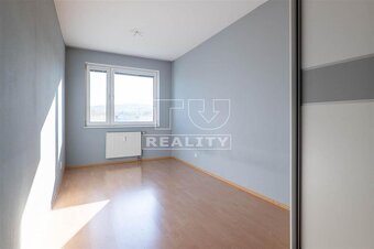 Veľkometrážny 4 izbový byt s podzemným parkovacím... - 8