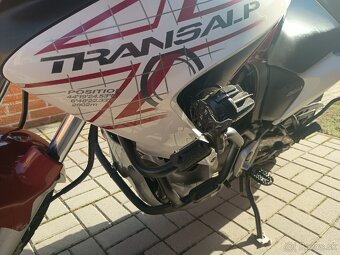 Honda transalp 700 - 8