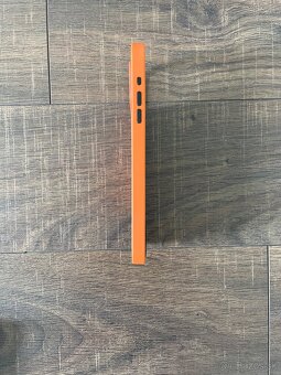 Clicks pre iPhone 16 Pro - 8