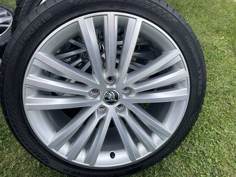 PHOENIX SIRIUS orig.skoda Superb 3V 5x112 8j x19 ET 44 V - 8