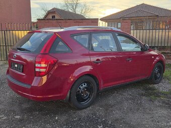Kia Ceed SW 1.6 16V • Benzín • 85kw • Mod. 2010 - 8