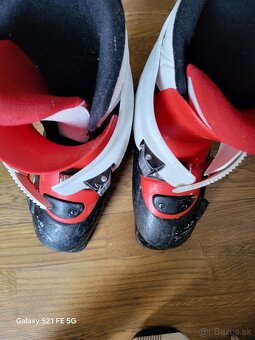 Predam detský výstroj na lyžovanie. - 8