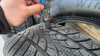 Predám 4xzimné pneumatiky Triangle 225/55r17 - 8