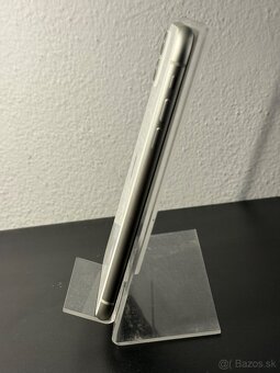 Predám Apple iPhone 11 256GB Silver Bežné známky používania - 8
