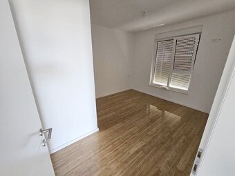Trojizbový apartmán s výhľadom na more, Novalja / Chorvátsko - 8