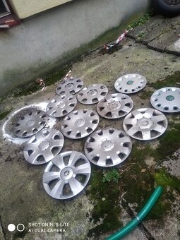 Kusovky 1 ks po kuse puklice kryty. Kolies R13 R14 R15 R16 - 8