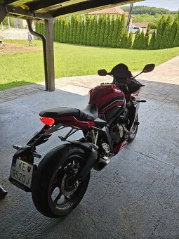 Honda cbr650r - 8