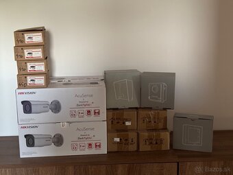 Predám kamerový systém Hikvision – 8 MP - 8