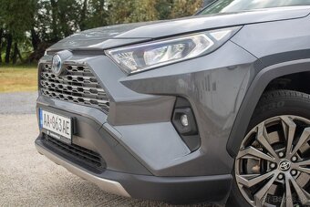 Toyota RAV4 2.5 e-CVT HEV odp.dph /AJ NA SPLÁTKY/ - 8