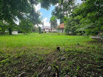 Momentálne najlepší stavebný pozemok končiaci regul potokom - 8