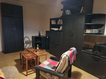 NA PREDAJ 1 IZBOVÝ BYT s LOGGIOU 41 m2 PIEŠŤANY - VOĽNÝ - 8