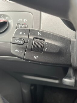 SEAT Ibiza Sport 1.4 16V, 63 kW, 12/2010, 141 600 km - 8