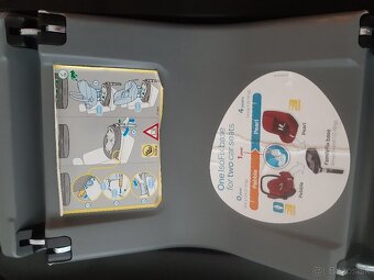 Maxi-Cosi CabrioFix + FamilyFix - 8