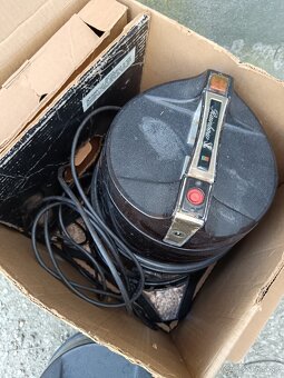 Predám dva vysávače Rainbow SE - 8