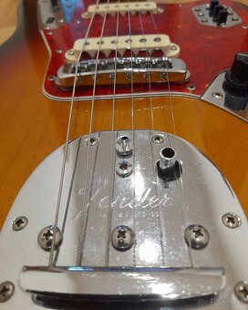 Fender Jaguar Japan '93 - 8