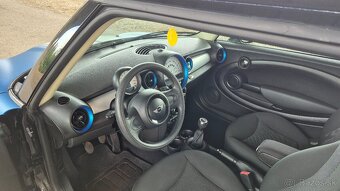 Mini Cooper 1.6 i 90kw M6 mozna vymena - 8
