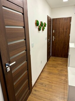 Nadštandardný ZARIADENÝ 2 izbový byt v úplnom centre Nitry - 8