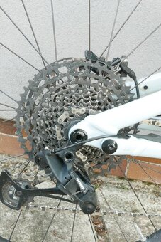 Predám elektrický bicykel Specialized Levo Alloy S6 - XXL - 8