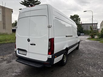 Mercedes Sprinter 414 4.1t super single Chladiarenské 230V - 8