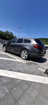 Opel Astra Sports Tourer 1.7 cdti (2011) - 8
