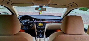 Škoda Superb Combi 2.0 Tdi 125kw 2012 DSG F1 Elegance Full - 8