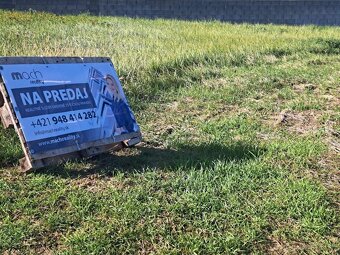 Predáme krásny pozemok na stavbu RD s IS na pozemku Nitra - 8