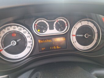 FIAT 500L 1,4 BENZÍN 110000 KM ORIGINÁL - 8