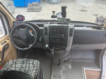 Sprinter 519, 3,0 V6, 2015 21 miestny - 8