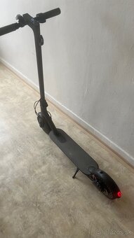 Elektricka kolobezka Xiaomi mi scooter pro 2 - 8