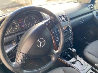 Mercedes-Benz A - 8