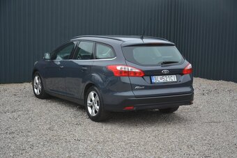 Ford Focus Array 1.60 SR voz - 8