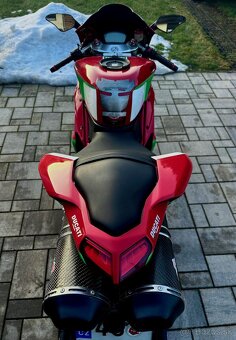 Ducati 848 - 8