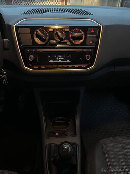 Volkswagen UP 1.0MPI - 8