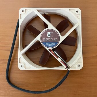 Ventilátory 120 a 140mm - Noctua - Corsair - 8