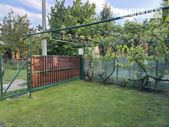 Krásna záhrada v Kráľovej nad Váhom 260 m2 v OV - 8