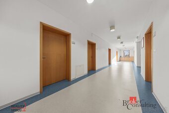 Reprezentatívne kancelárie 270 m² na prenájom – Nobelova uli - 8