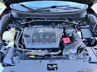 Mitshubishi Outlander 2.2. D.I.D. 130kw 4x4 7.miestne - 8