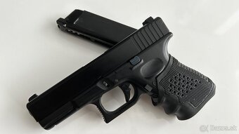 Predám GLOCK 23 - 8