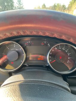 Peugeot 3008 1.6 hdi - 8