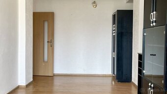 Na prenájom: 2 izbový byt s balkónom Brezno, voľný od 02.06 - 8