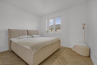 Moderný rodinný dom v obci Kostolné Kračany, časť Amadeho Kr - 8