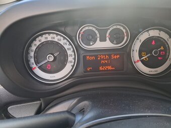 Predám Fiat 500L 1.4 70 kW – spoľahlivý rodinný automobil - 8