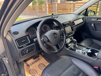 Volkswagen Touareg 3.0TDI 4motion - 8