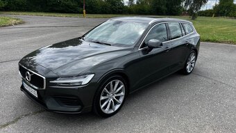 Volvo V60 T4 Momentum Pro A/T - 8
