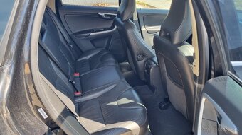 Volvo XC60 D5 AWD - 8