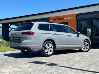 Volkswagen Passat Variant 2.0 TDi 4Motion DSG - 8