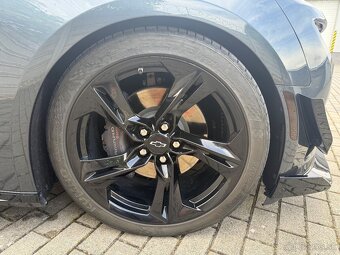 Predám Chevrolet Camaro 6,2 V8 automat LT1 - 8